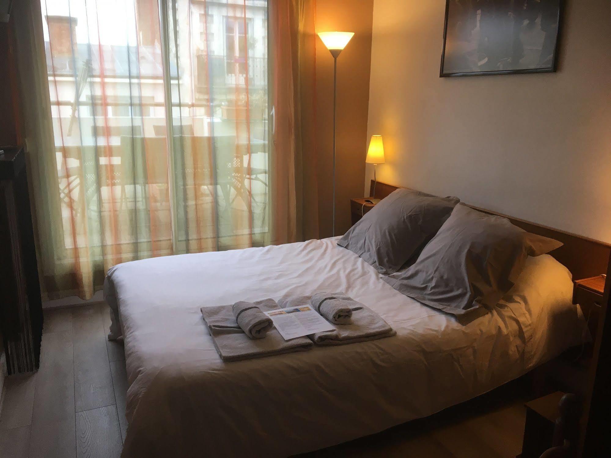 Chambre D'Amis - Chambres D'Hotes-B&B-Guest House Paris Exterior photo